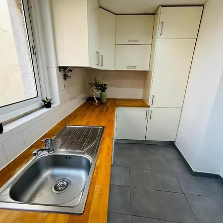 The Crespo House 2d - Comfortable Guest house Lisbon